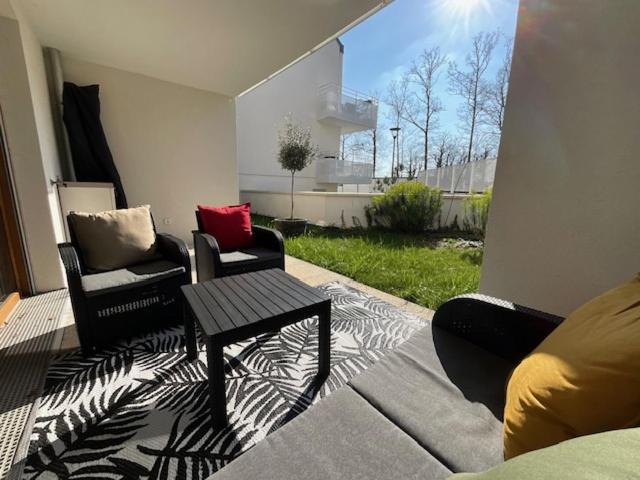 Cosygreen77 Modern Apartment With Garden And Parking Magny-le-Hongre Exterior photo